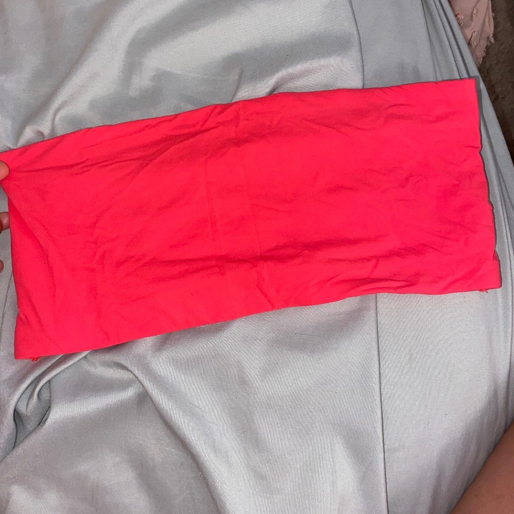 Skims ultra pink bandeau